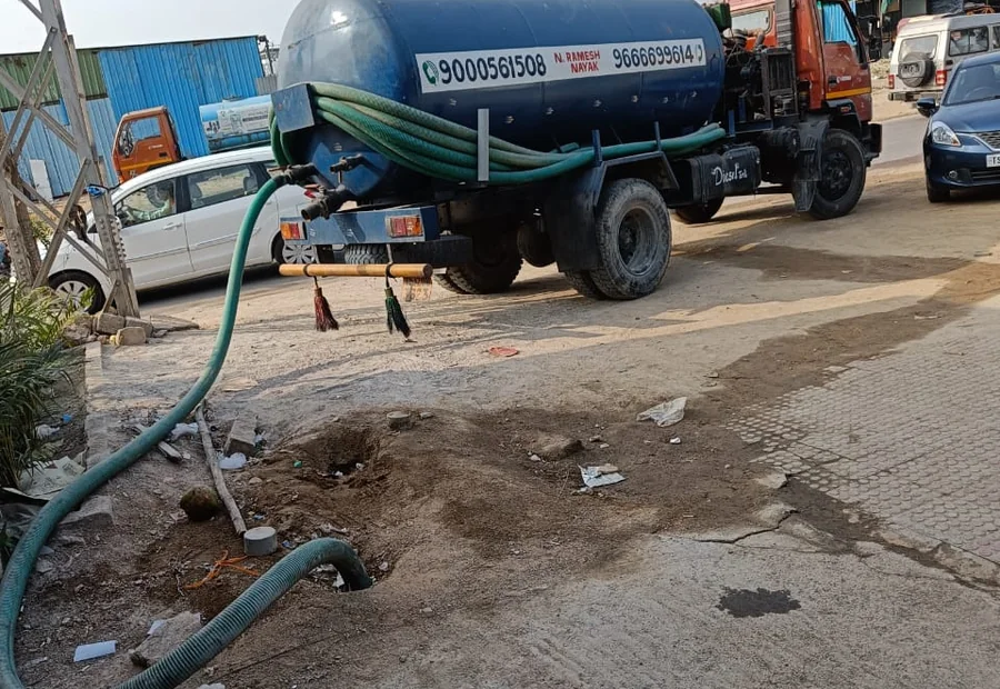 Septic Tank Emptying and Desludging service illustration